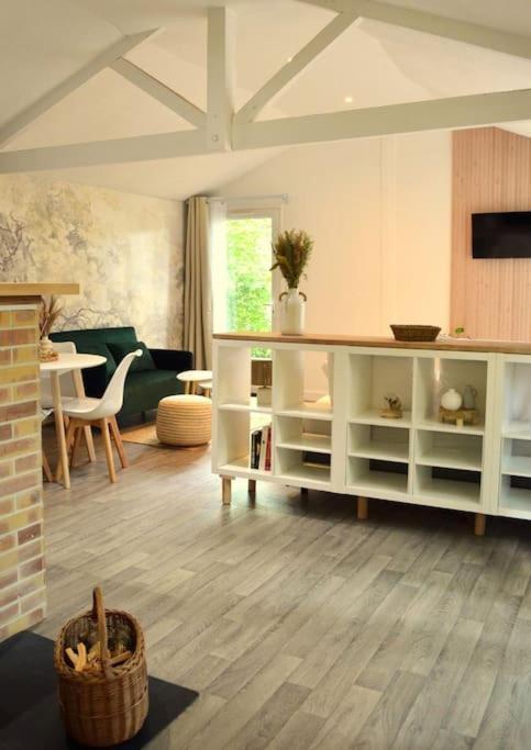 בינון Chalet Cosy Au Coeur De La Foret De Broceliande מראה חיצוני תמונה